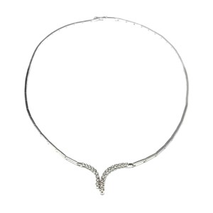 Anhänger aus Weißgold und Diamanten E01120041