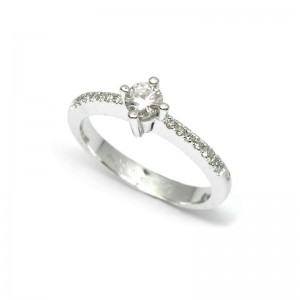 solitario-de-oro-blanco-y-diamantes