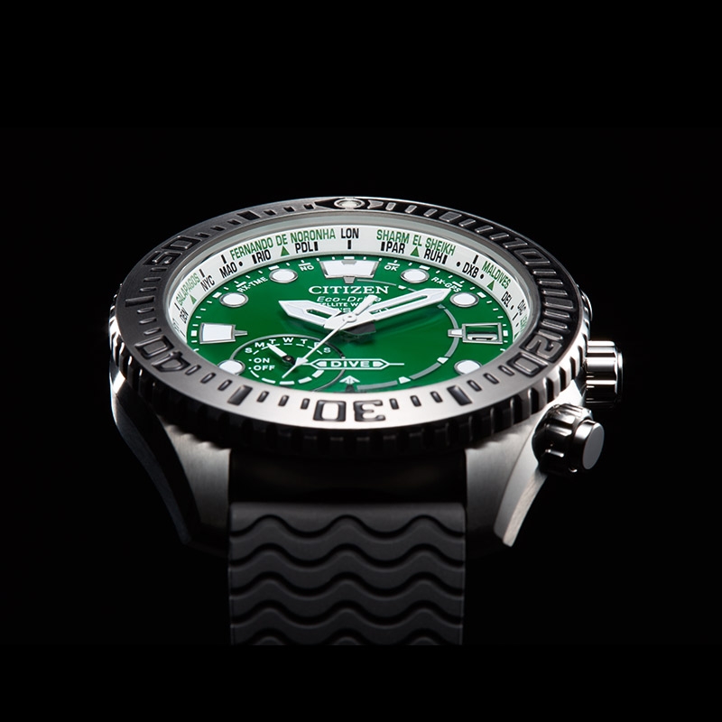Reloj Citizen Satellite Wave GPS Super Titanium 47mm cuarzo de titanio y silicona CC5001-00W