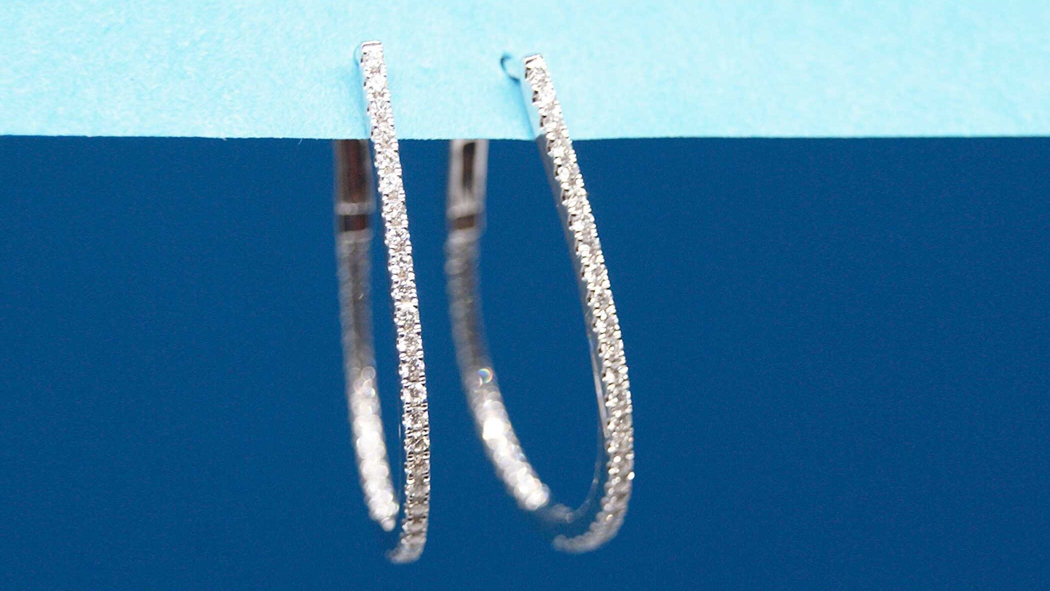 Pendientes de aro en oro blanco