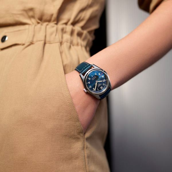 Longines Spirit en tono azul