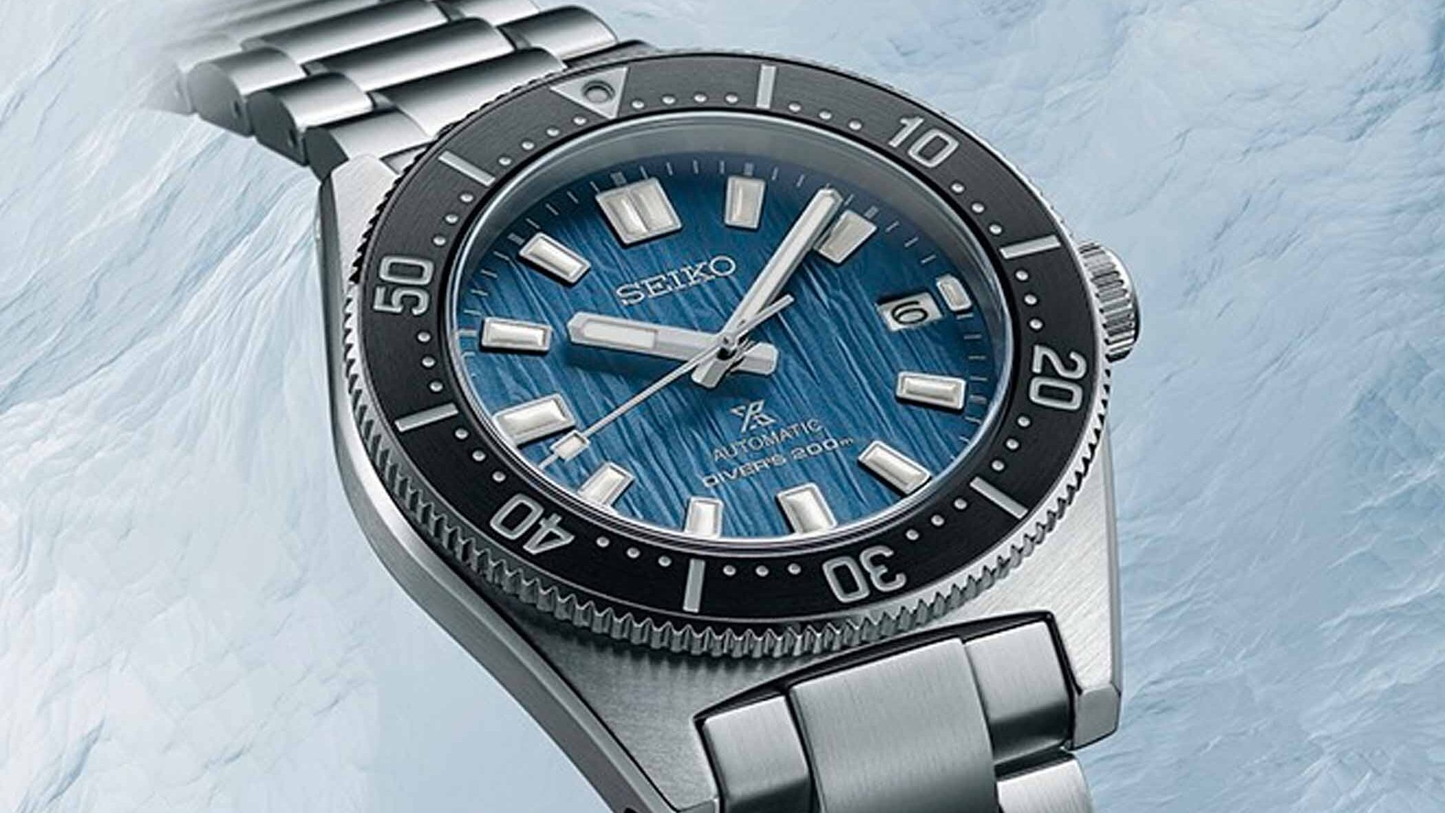 Esfera en azul hielo del reloj de buceo de 1965.