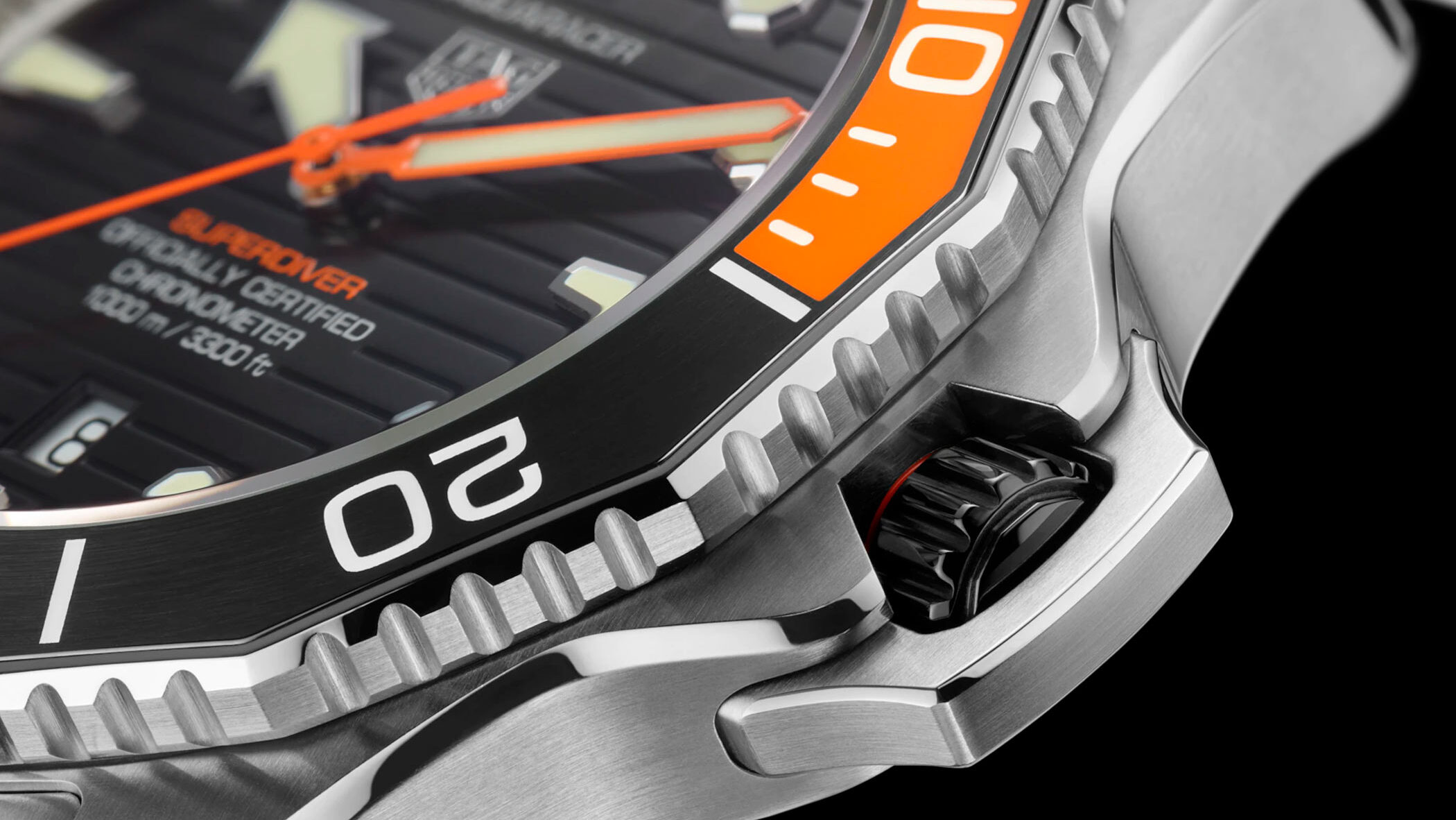 TAG Heuer Aquaracer Professional 1000 Superdiver cuenta con un protector de corona 