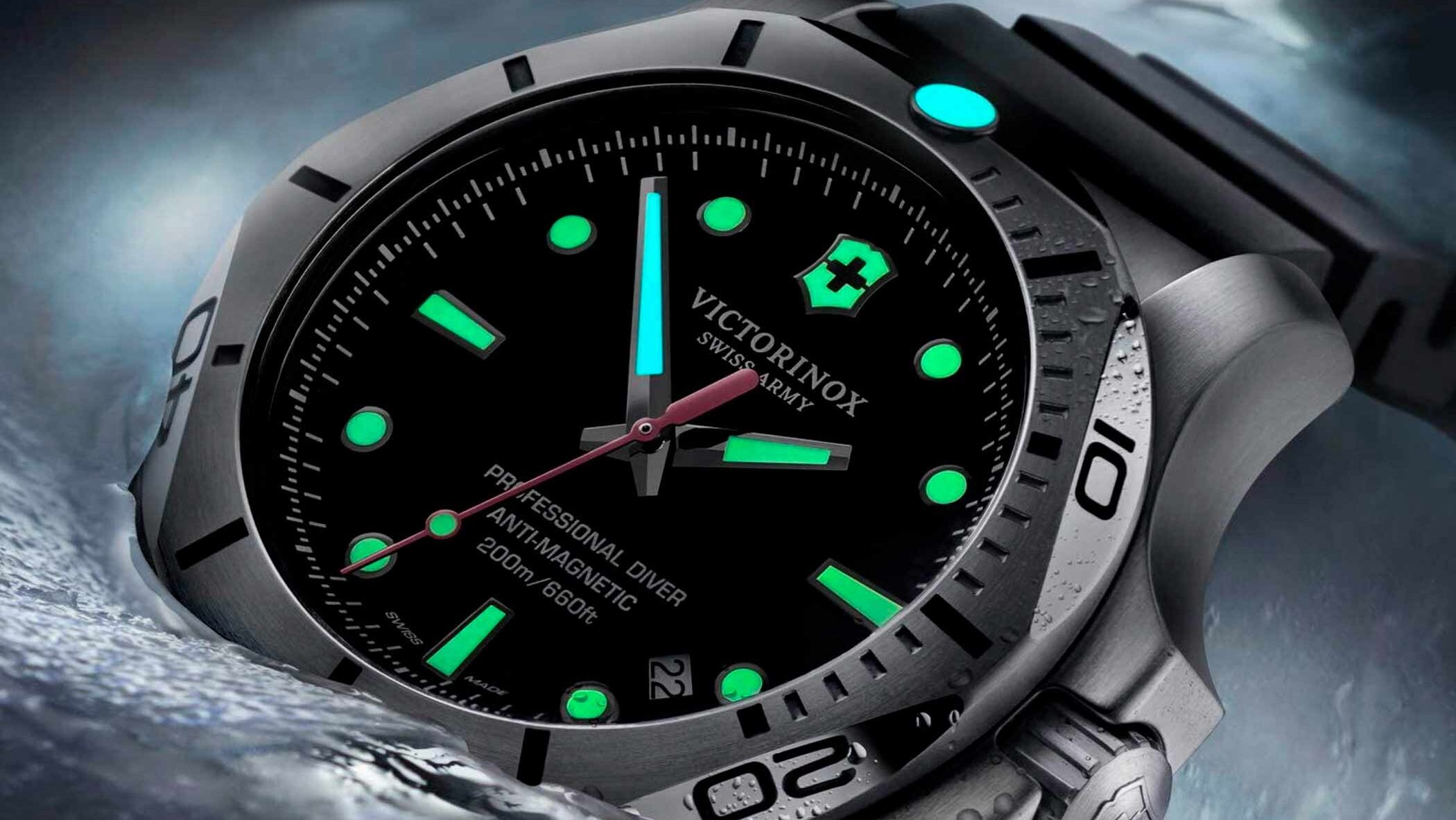 Detalle de la esfera Victorinox I.N.O.X Professional Diver 241781
