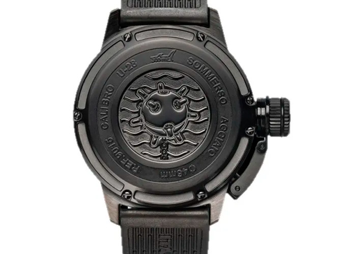 Detalle trasera del reloj U-BOAT SOMMERSO DLC 9015