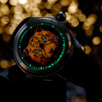 El Reloj Corum Tiger Luminescent Bubble