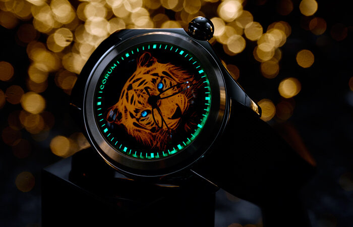 El Reloj Corum Tiger Luminescent Bubble 47 082.310.20/0601 TI01