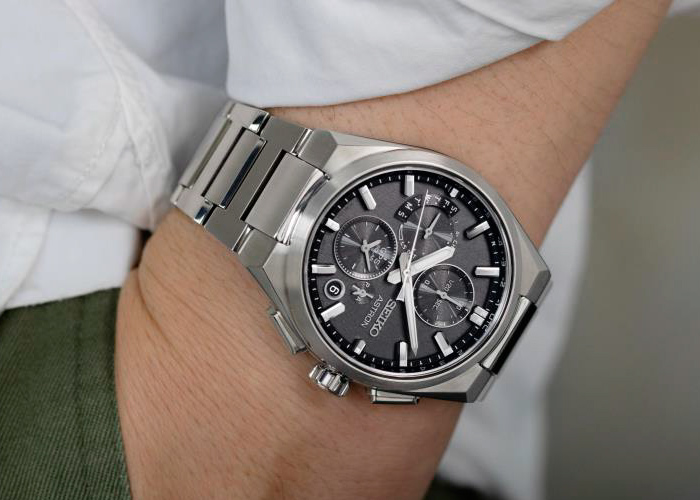 Reloj Seiko Astron GPS Solar 5X83 Titanio Negro Dual Time 42mm solar de titanio SSH163J1