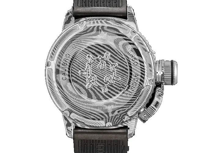 trasera del reloj u-boat sommerso left